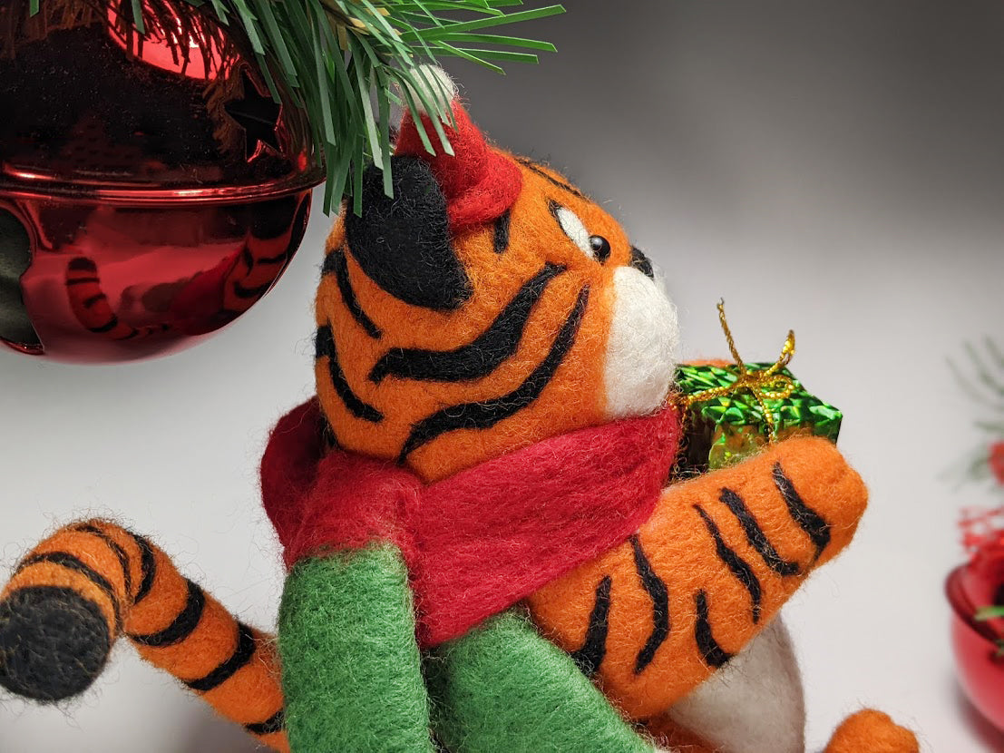 Christmas Tiger with Gift Sculpture