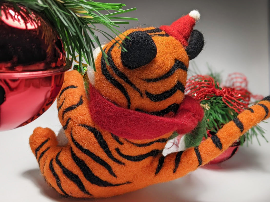 Christmas Tiger with Gift Sculpture