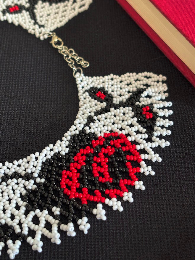 White Roses Beaded Necklace