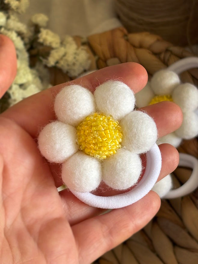 Daisy hair ties set of 2, white flower scrunchies