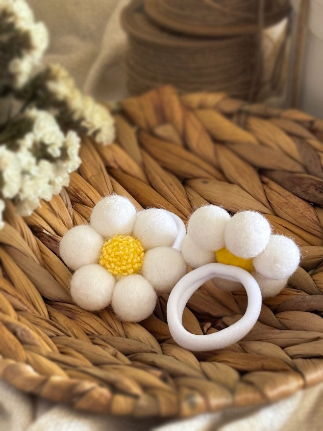 Daisy hair ties set of 2, white flower scrunchies