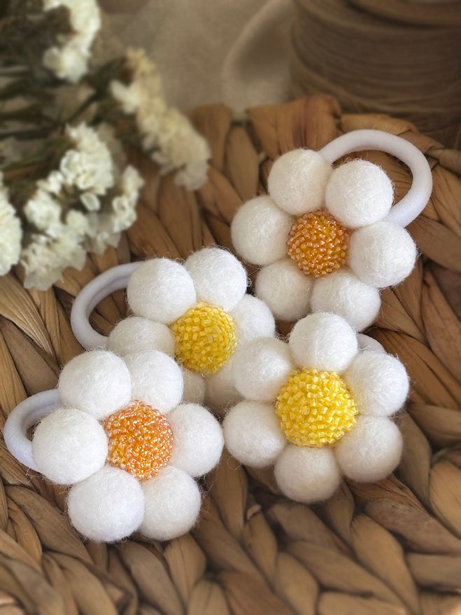 Daisy hair ties set of 2, white flower scrunchies