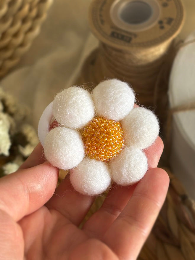Daisy hair ties set of 2, white flower scrunchies