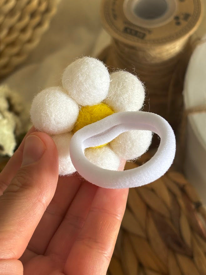 Daisy hair ties set of 2, white flower scrunchies