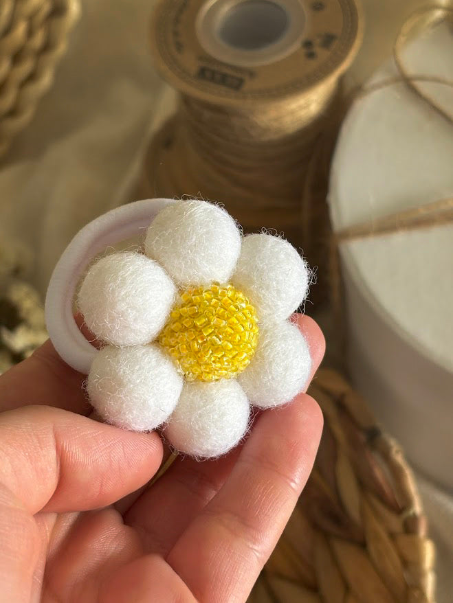 Daisy hair ties set of 2, white flower scrunchies