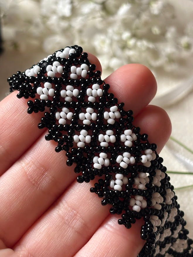 Handmade Beaded Necklace "Classic Monochrome"