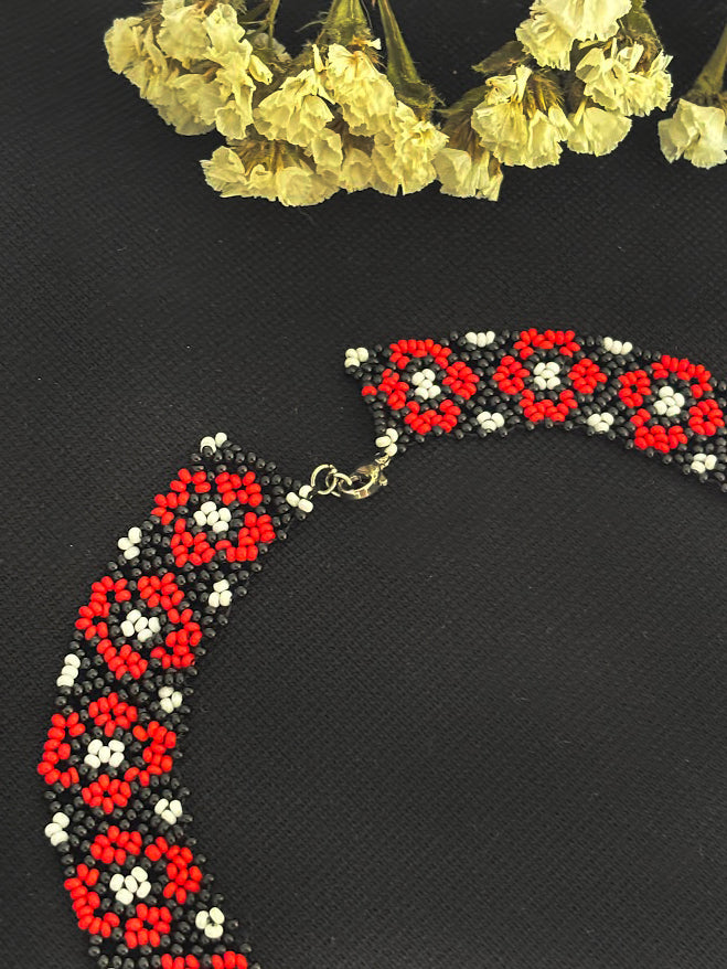 Handmade Beaded Necklace "Poppy Field"