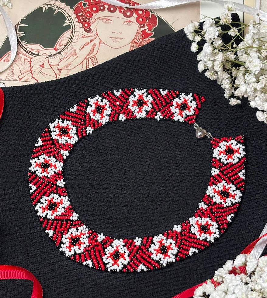 Handmade Beaded Necklace "White Diamonds"