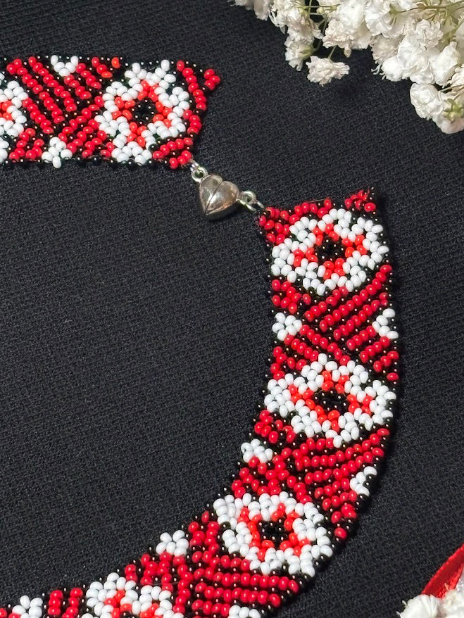 Handmade Beaded Necklace "White Diamonds"