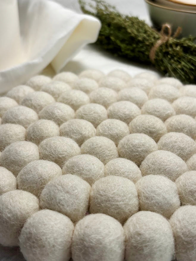 Wool Ball Trivet - Natural White Round shape