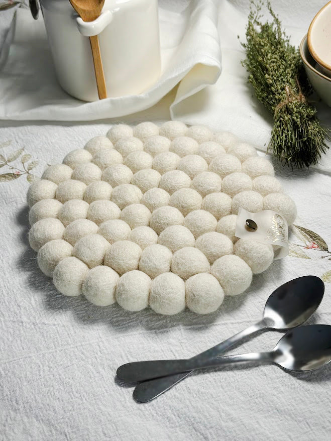 Wool Ball Trivet - Natural White Round shape